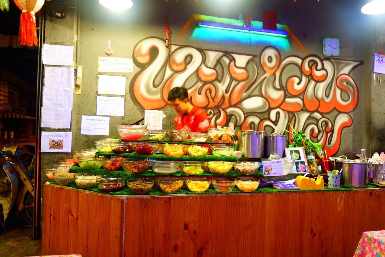 Hugnur Hostel And Coffee Chiang Mai Exterior foto