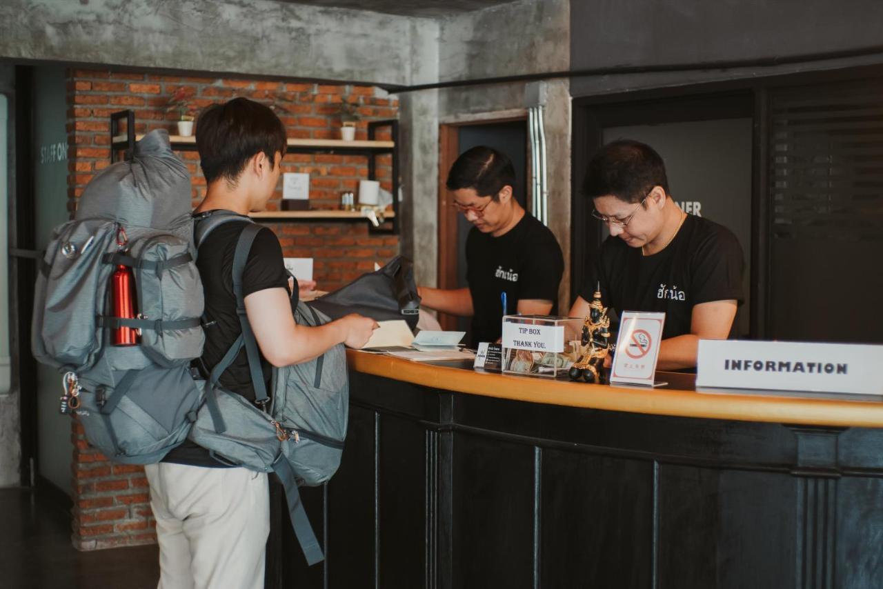 Hugnur Hostel And Coffee Chiang Mai Exterior foto